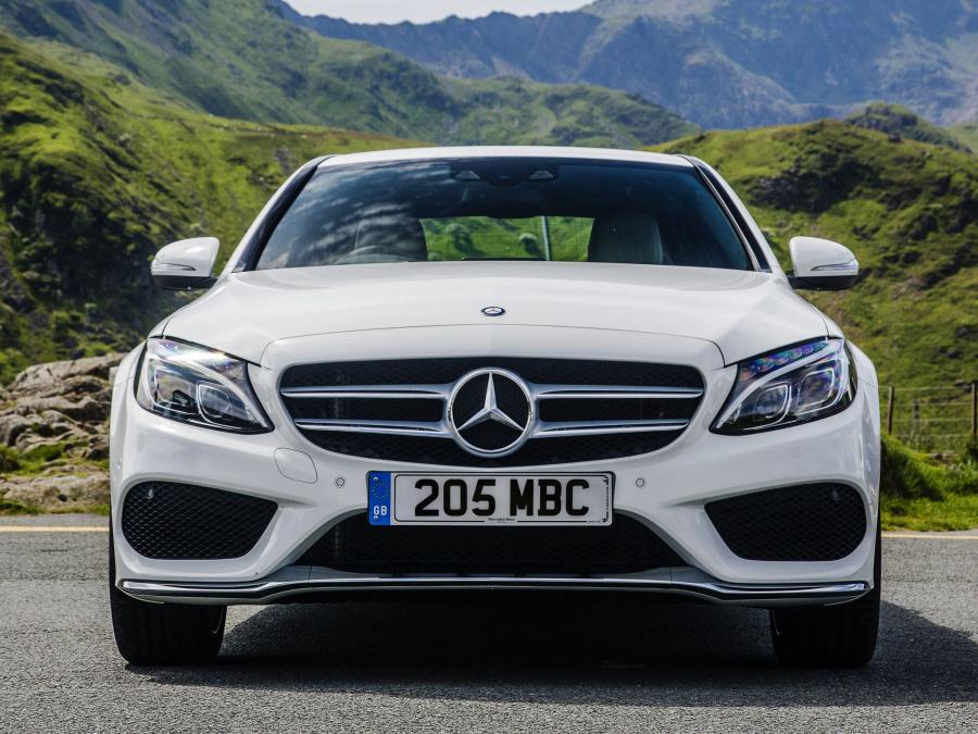  Mercedes-Benz C220 BlueTec AMG Line 2014 года  (UK) (фото 8 из 23)